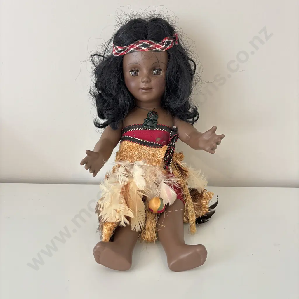 Vintage NZ Maori Doll, numbered on back of neck Image 1++