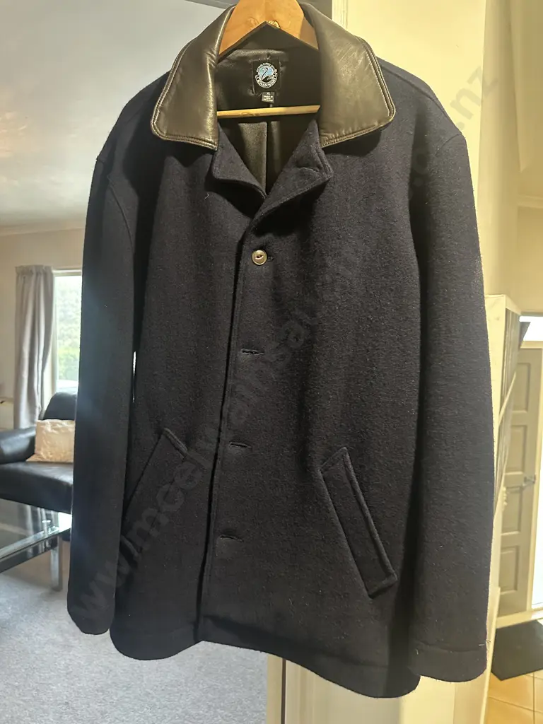 Mens Swanndri Jacket Size XL Navy With Dark Brown Collar Image 1++