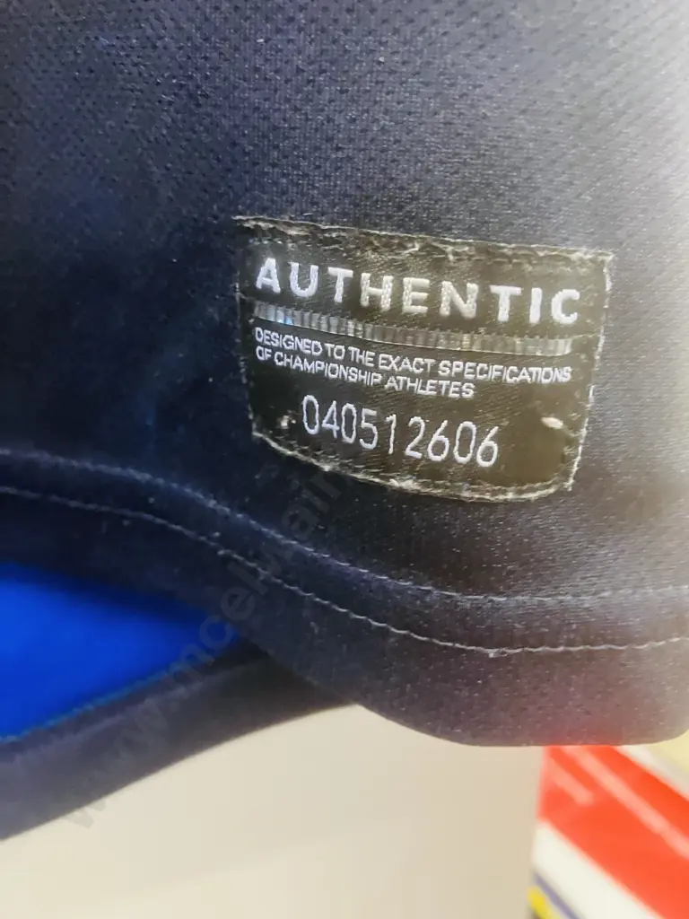 2011/12 France Home Player Issue Rugby Shirt Image 1++