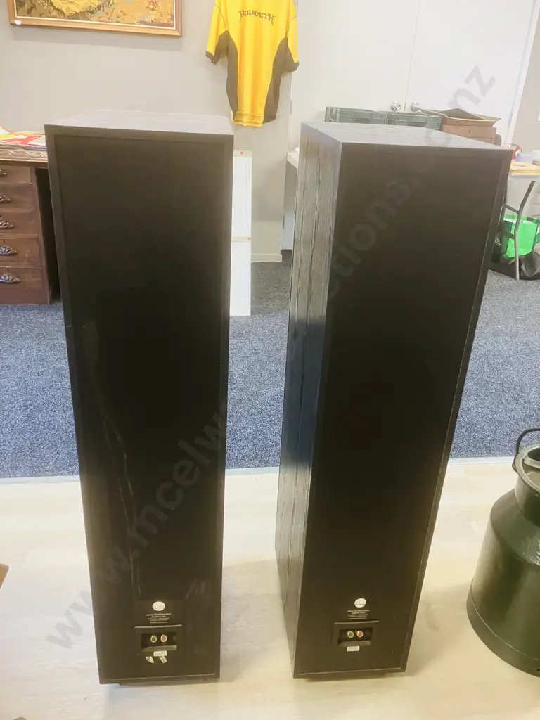 Onkyo TX-SV525 300W Audio Video Control Tuner Amplifier R1, Two Athena Audition Series AS FB 2B-1 Speakers. No Remote Image 1++