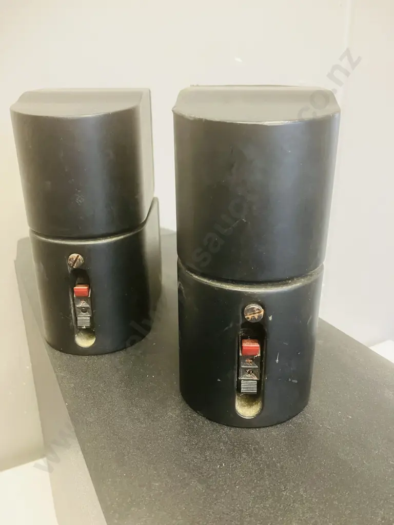 Bose Lifestyle Model 5 Music Centre, Sub-woofer & Double Cube Speakers (No Remote Control) Image 1++