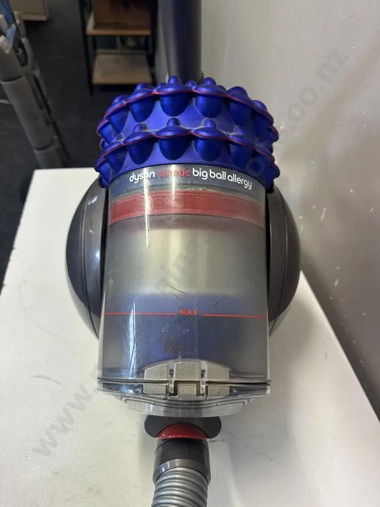 Dyson Cinetic Science Big Ball Vacuum Cleaner Image 1++