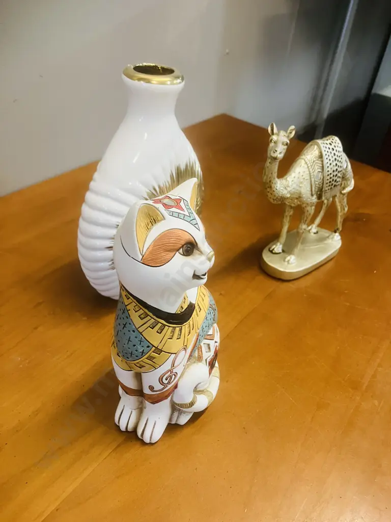 Three Ornaments Image 1++