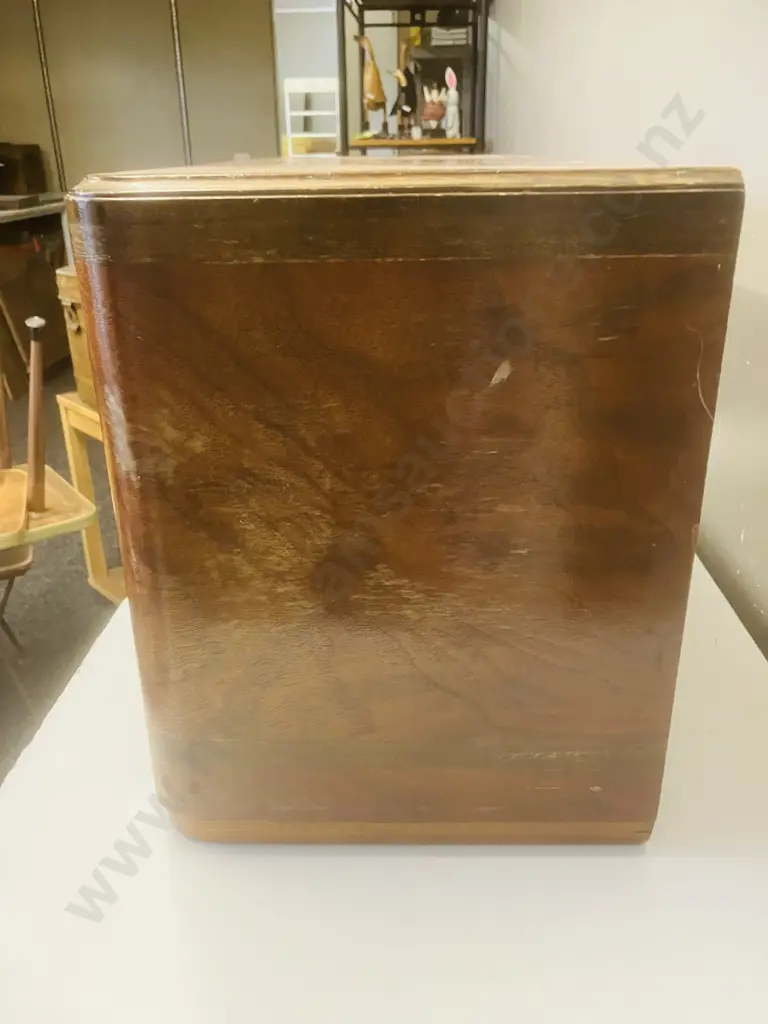 Vintage 'Futura Ambassador' Pacific Model 85. H34 W61 D28cm (As Found) Image 1++