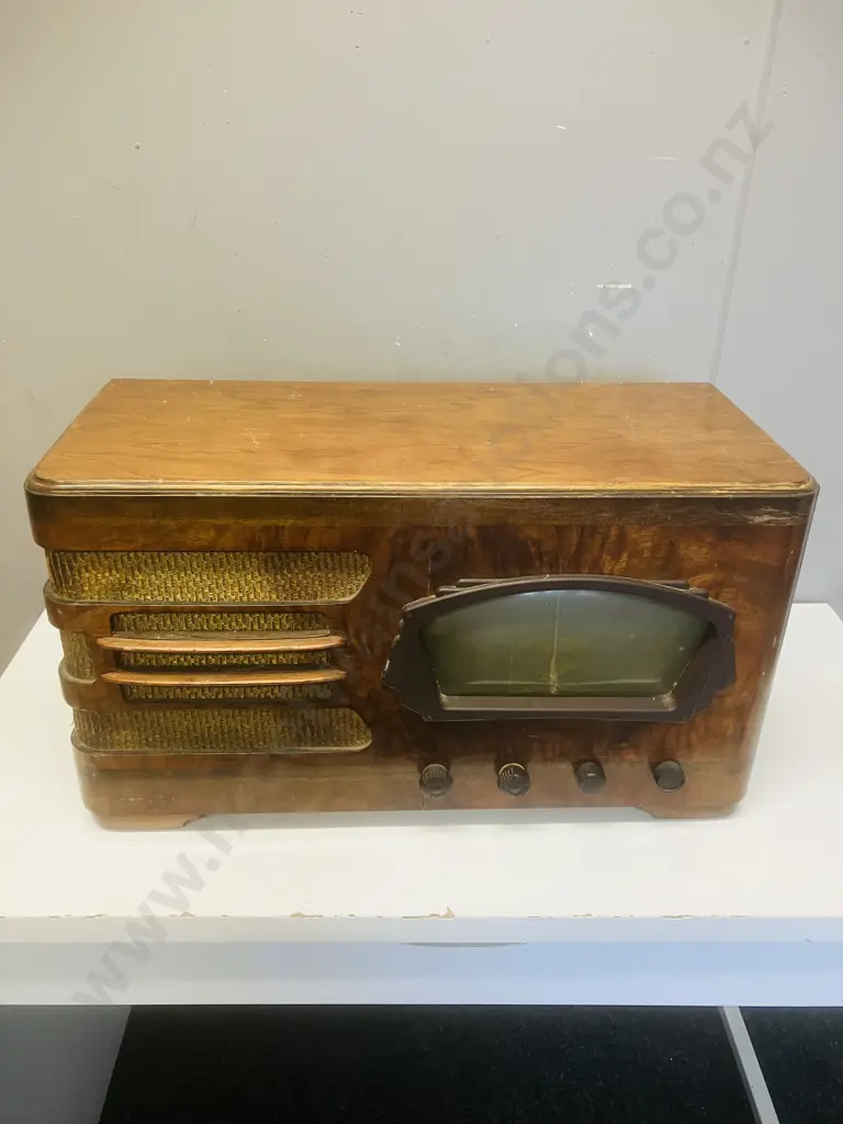 Vintage 'Futura Ambassador' Pacific Model 85. H34 W61 D28cm (As Found) Image 1++