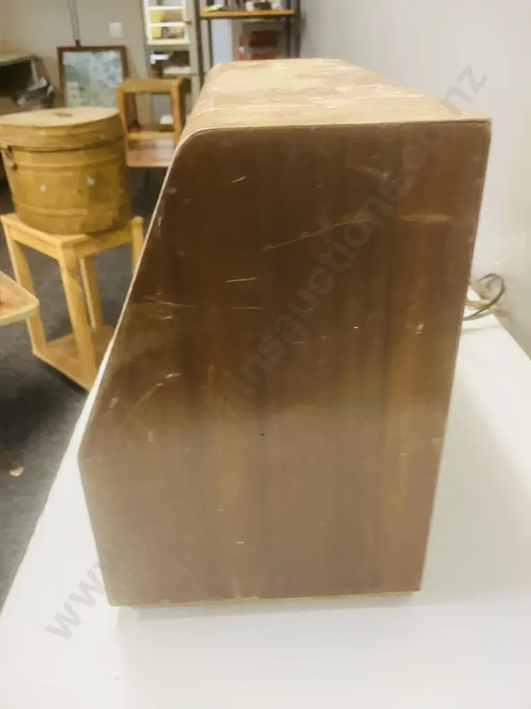 Skymaster Valve Radio (As Found) Image 1++