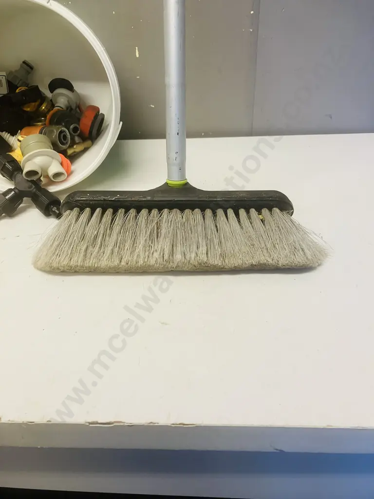 House Wash Brush & Box Taps & Water / Hose Fittings Image 1++