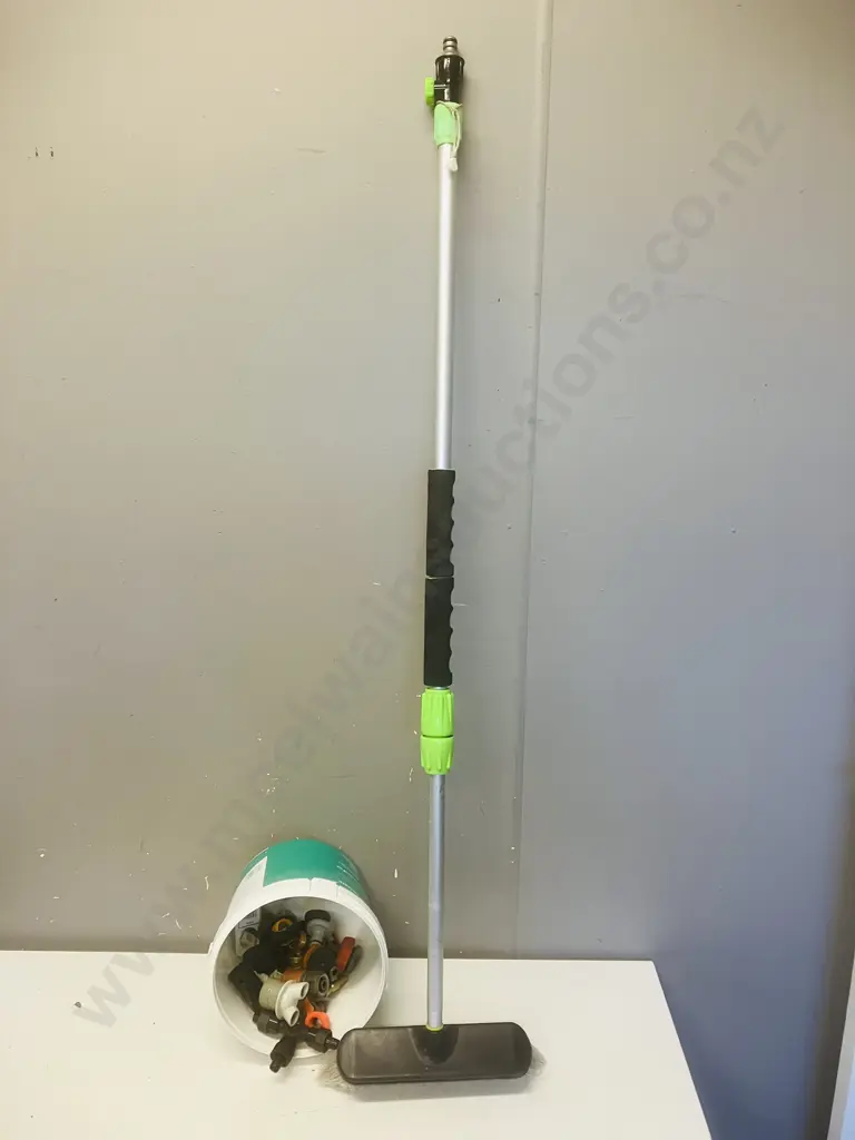 House Wash Brush & Box Taps & Water / Hose Fittings Image 1++