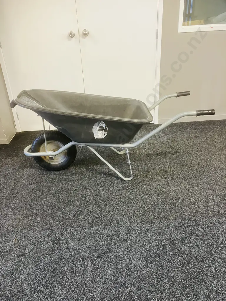 New Zealand Wheelbarrow's' Handipour Wheelbarrow Image 1++