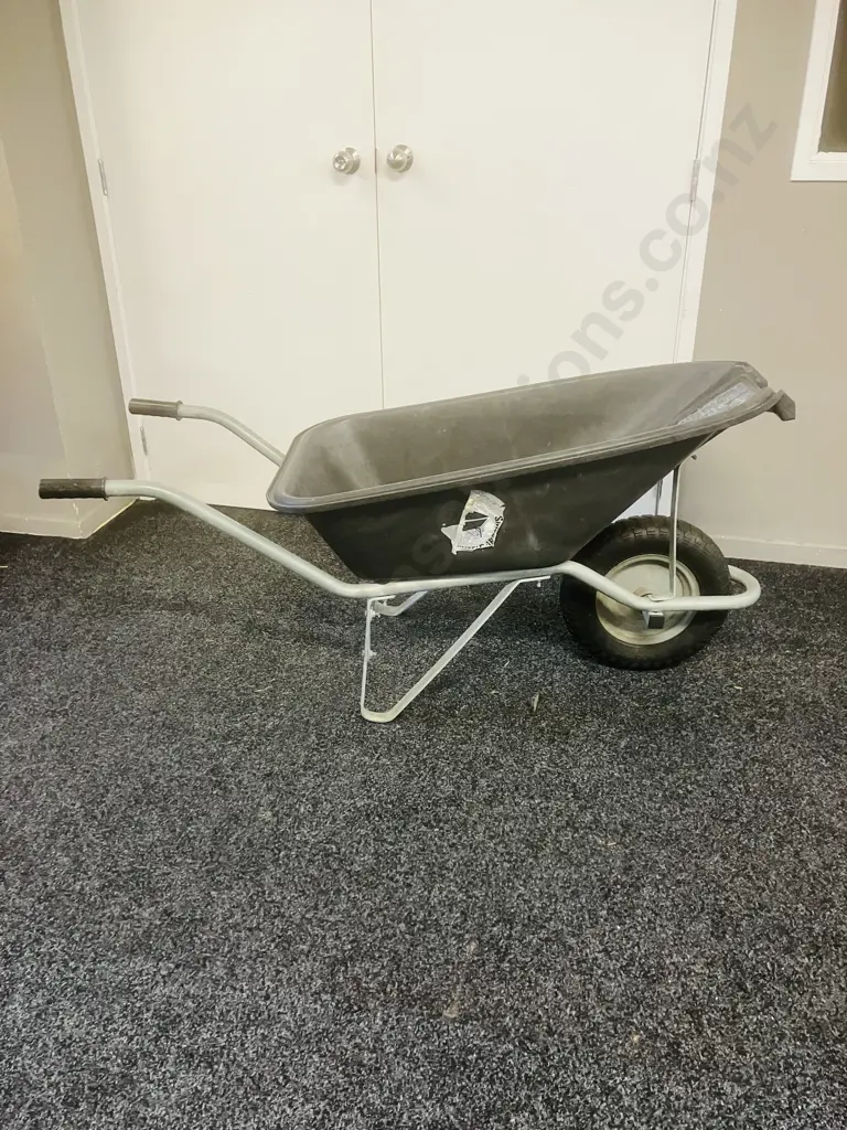 New Zealand Wheelbarrow's' Handipour Wheelbarrow Image 1++