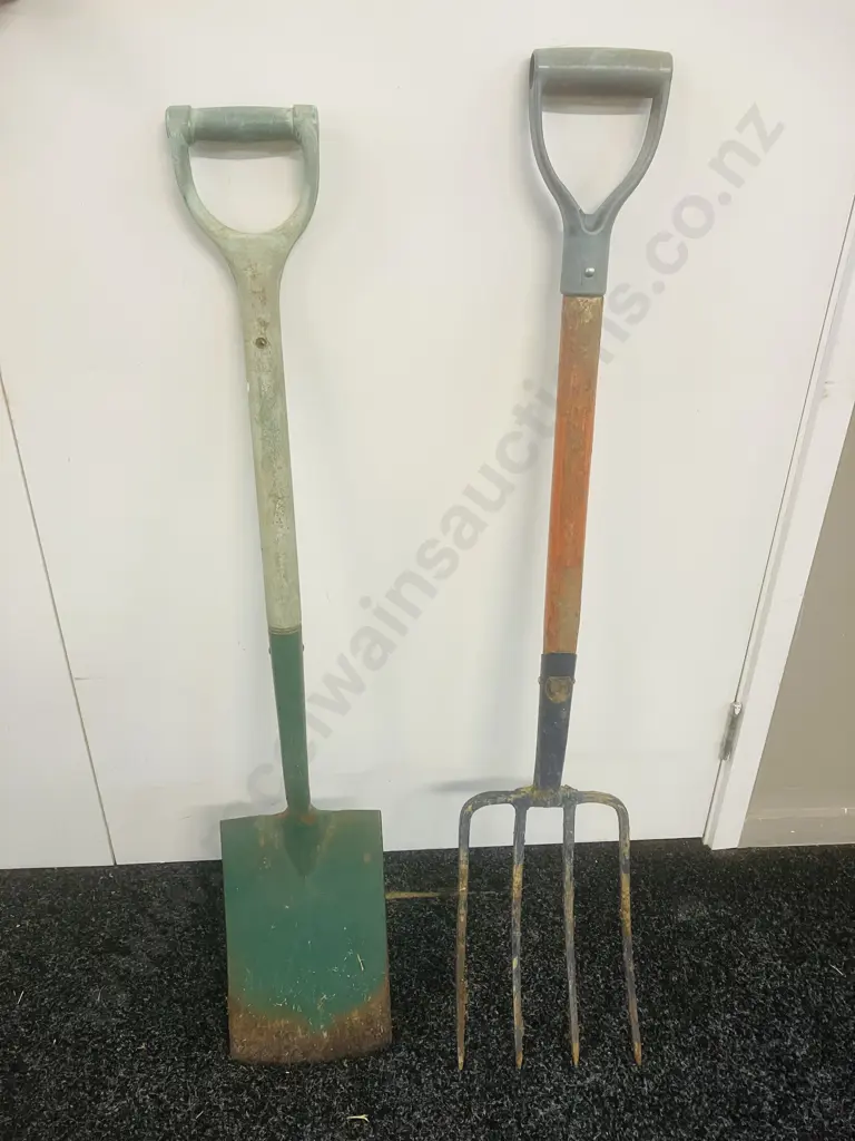 Garden Spade & Garden Fork Image 1++