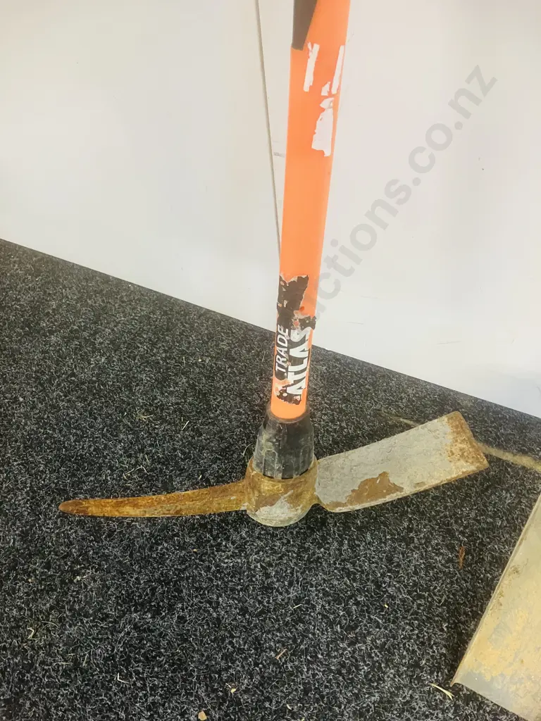 Stanley Wood Handle Trenching Shovel & Atlas Trade Pick Image 1++