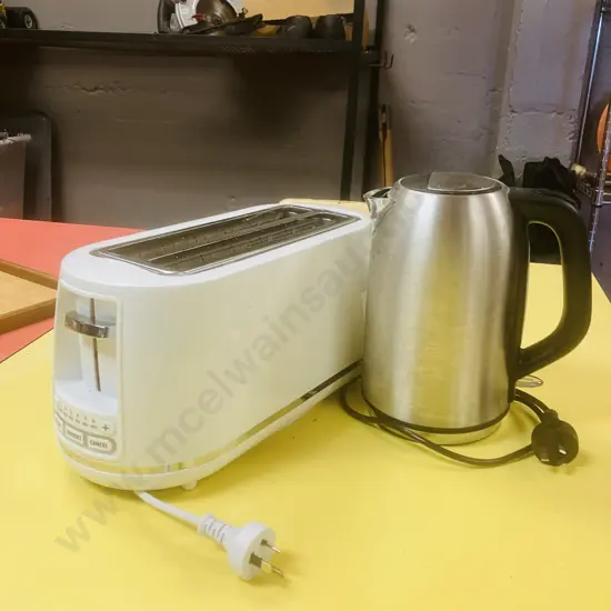Four Slice Toaster and Kettle