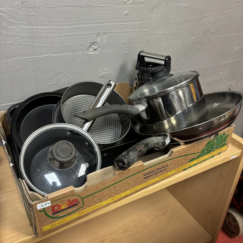 Box lot of Kitchenware Image 1++