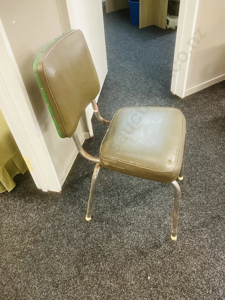 Vintage Mid-Century Green Upholstered Chrome Base Chair Image 1++