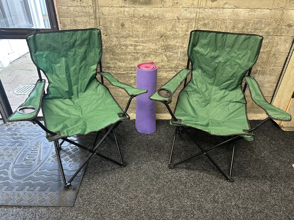 Pair Of Green Camping Chairs & Yoga Mat Image 1++