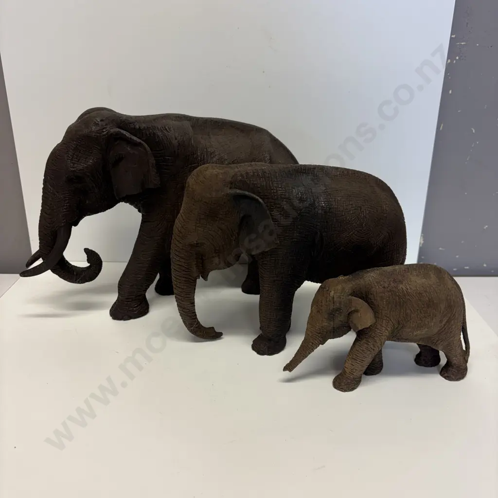 Trio of Carved Solid Wood Elephants. Graduating sizes. H20, 16 and 10cm Image 1++