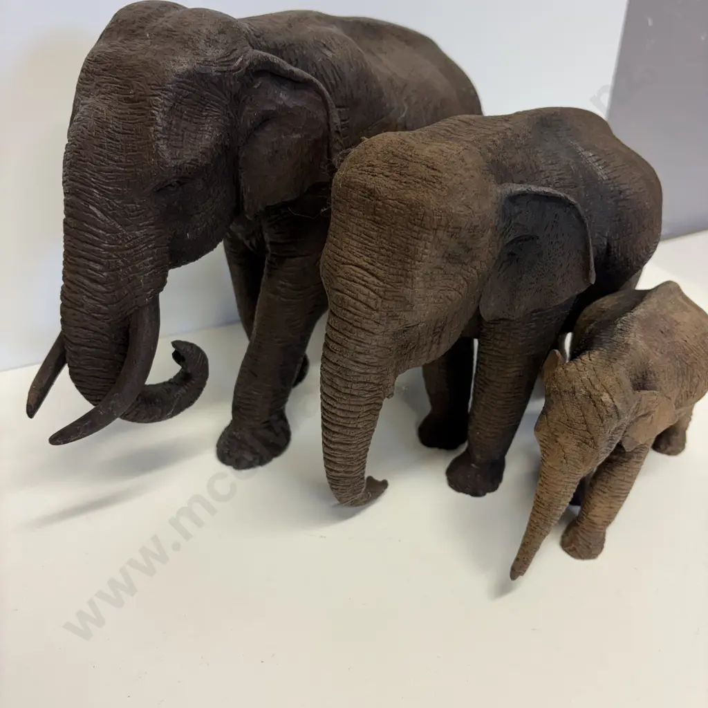 Trio of Carved Solid Wood Elephants. Graduating sizes. H20, 16 and 10cm Image 1++
