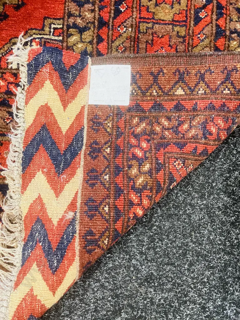 Vintage Persian Floor Rug. 127 x 215cm Image 1++