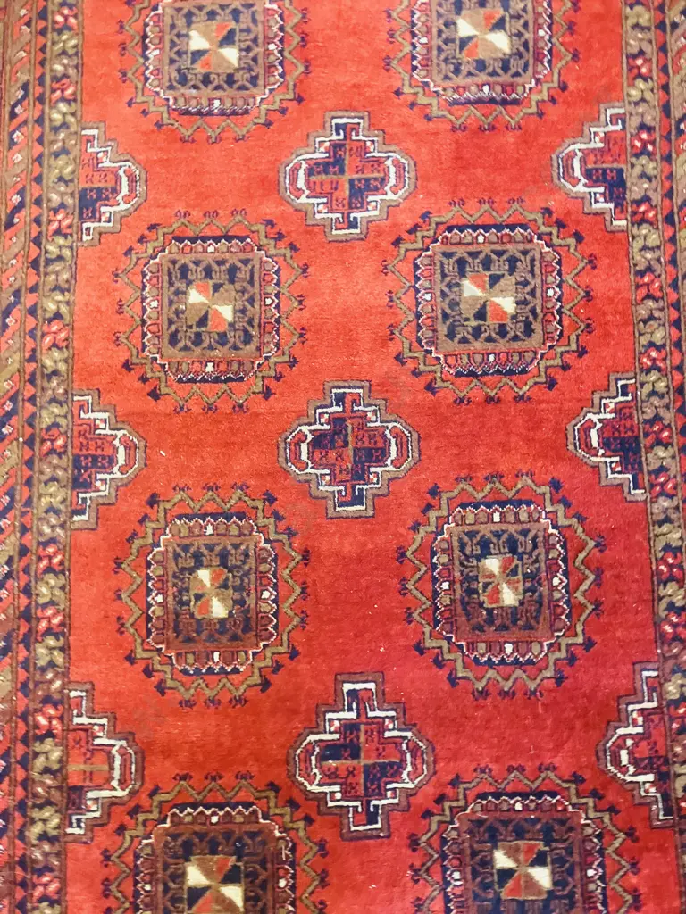 Vintage Persian Floor Rug. 127 x 215cm Image 1++