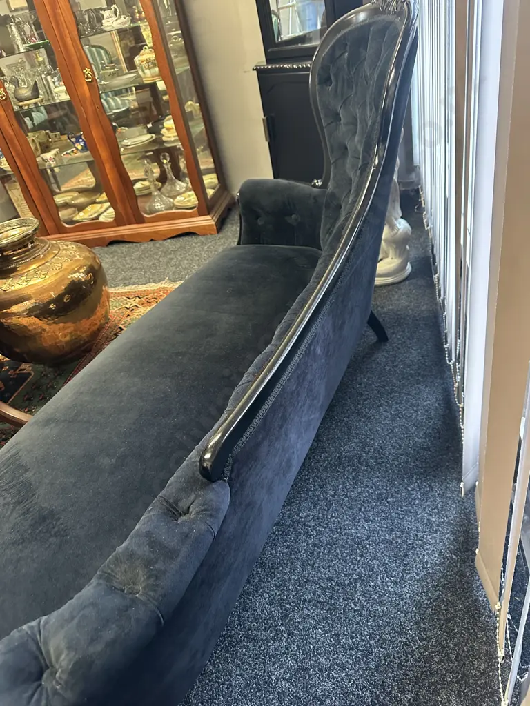 Mahogany Painted Black Chaise Lounge, Buttoned Back, Black Velour Upholstered, Cabriole Legs H100,W165,D62cm. Image 1++