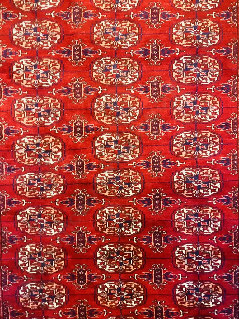 Vintage Persian Floor Rug. 128 x 186cm Image 1++