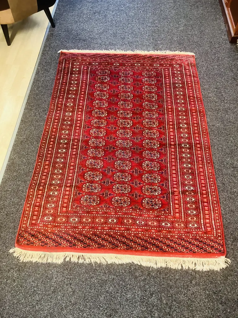 Vintage Persian Floor Rug. 128 x 186cm Image 1++