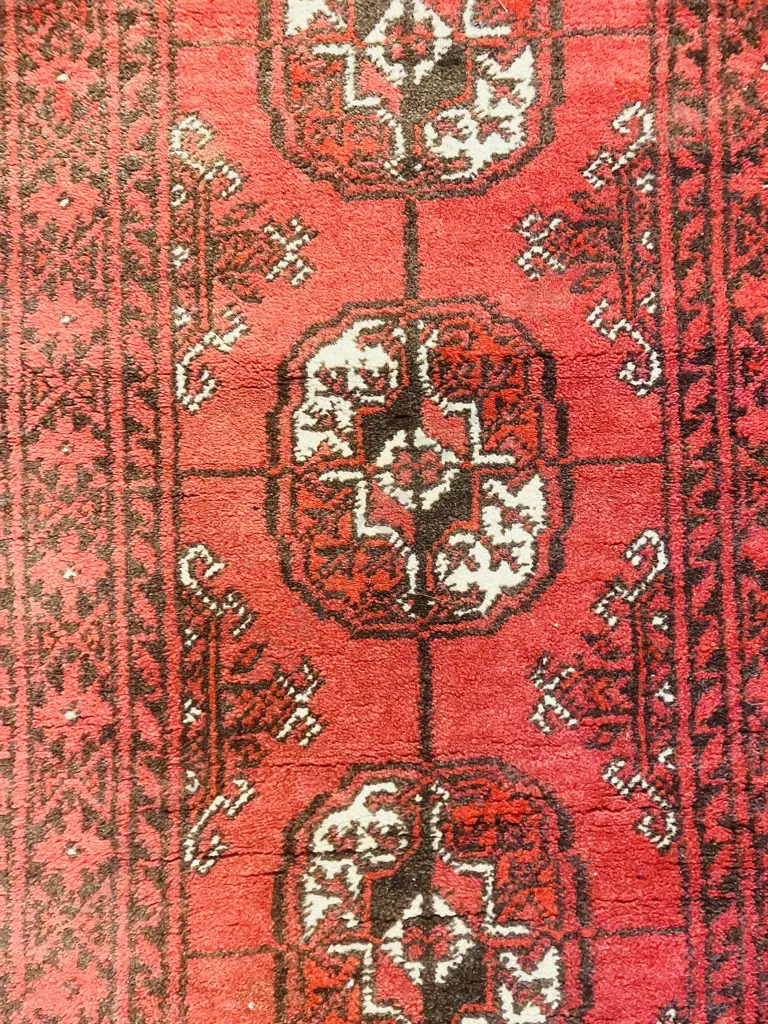 Vintage Persian Floor Rug. 56 x 115cm Image 1++