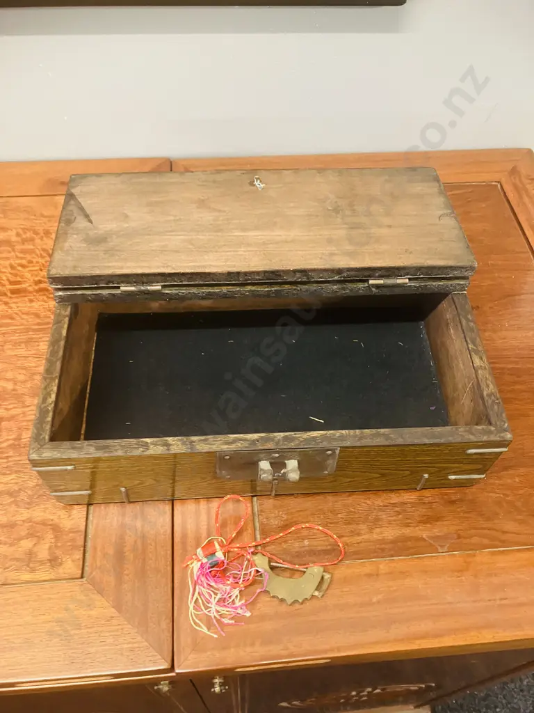 Vintage Chinese Money or Tea Box With Lock. HH10 W33.5 D19.5cm Image 1++