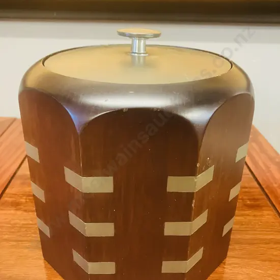 Vintage Mid Century Modern Royal Selangor Pewter & Mahogany Ice Bucket With Plastic Inner. 20 x 17.5cm