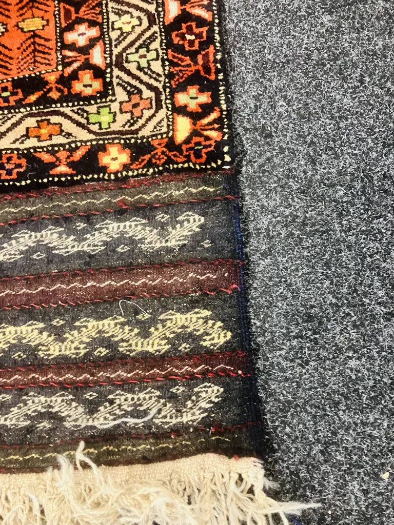 Antique Persian Rug. 81 x 138cm Image 1++
