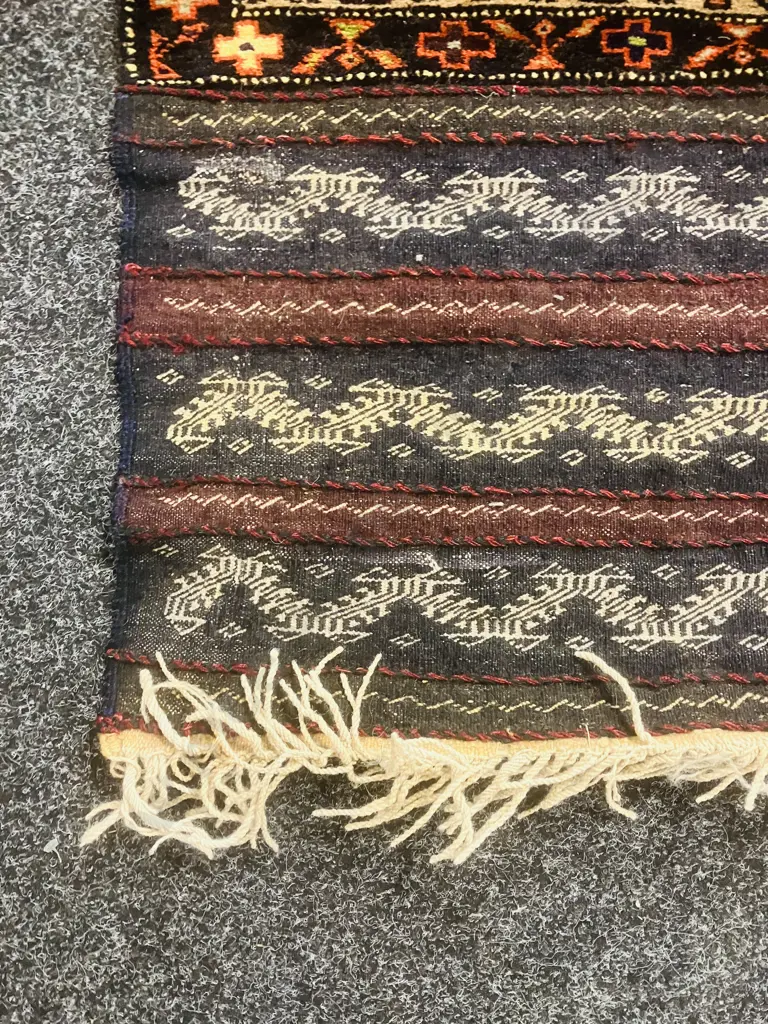 Antique Persian Rug. 81 x 138cm Image 1++