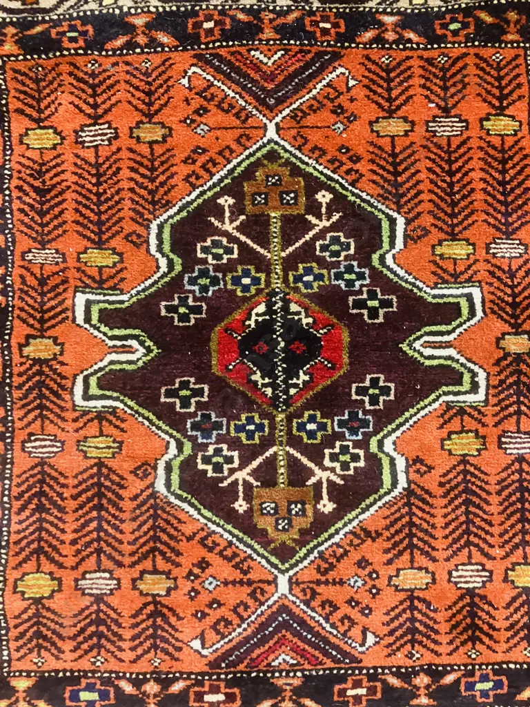 Antique Persian Rug. 81 x 138cm Image 1++