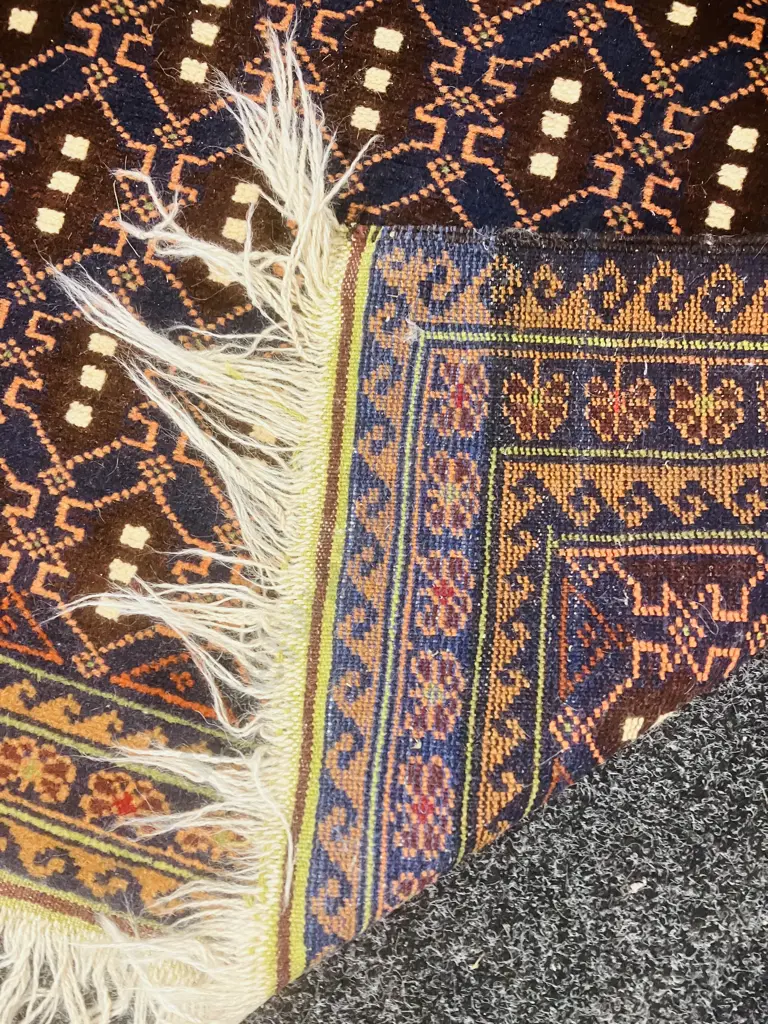 Persian Rug - Browns / Blues / Cream. 88 x 134cm Image 1++