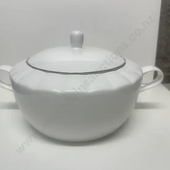 Stevens Regency Premium Quality Lidded Casserole Dish