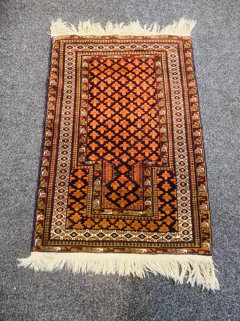 Vintage Persian Floor Rug. 99 x 152cm Image 1++