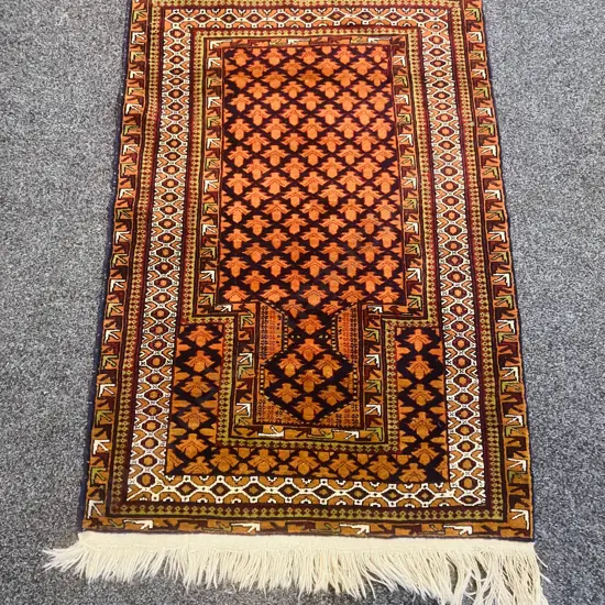 Vintage Persian Floor Rug. 99 x 152cm