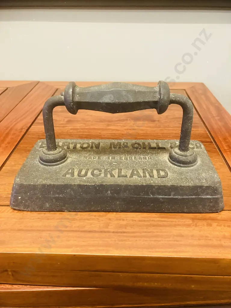 Cast Iron Billiard Table Iron "Barton McGill & Co' Auckland Made In England. 15 x 25cm Image 1++