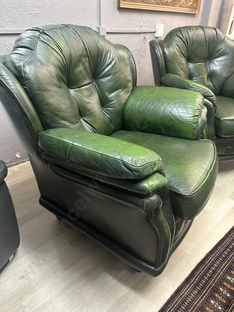 Winchester Furniture - England, Leather Armchair In Antique Green, Rolled Arm, Domed & Buttoned, On Castors Image 1++