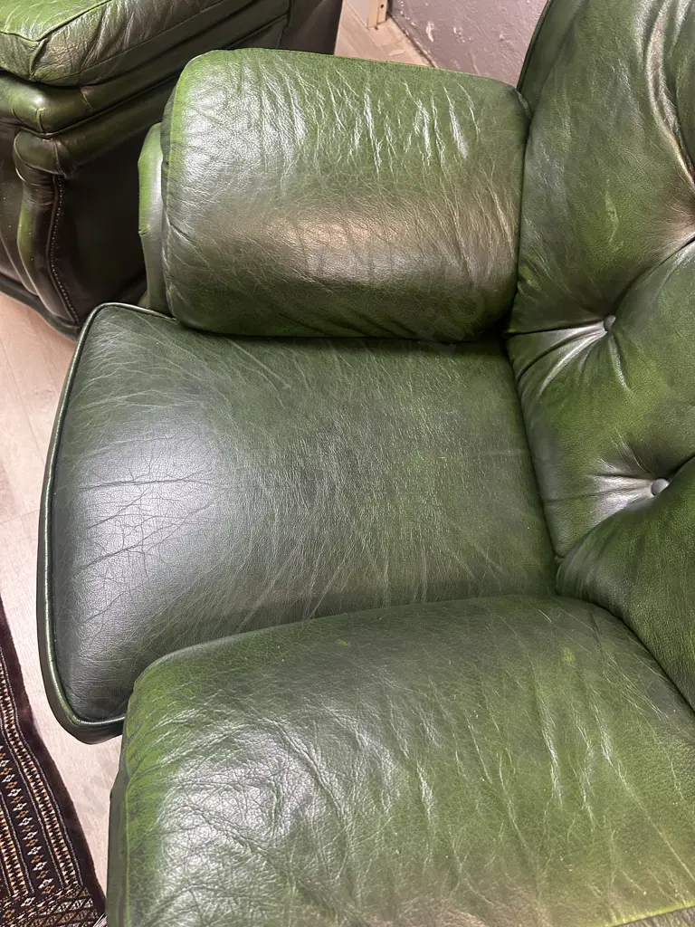 Winchester Furniture - England, Leather Armchair In Antique Green, Rolled Arm, Domed & Buttoned, On Castors Image 1++