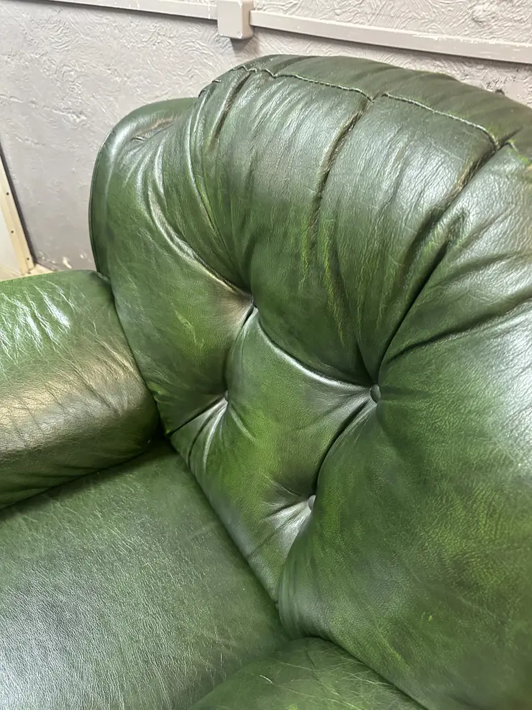 Winchester Furniture - England, Leather Armchair In Antique Green, Rolled Arm, Domed & Buttoned, On Castors Image 1++