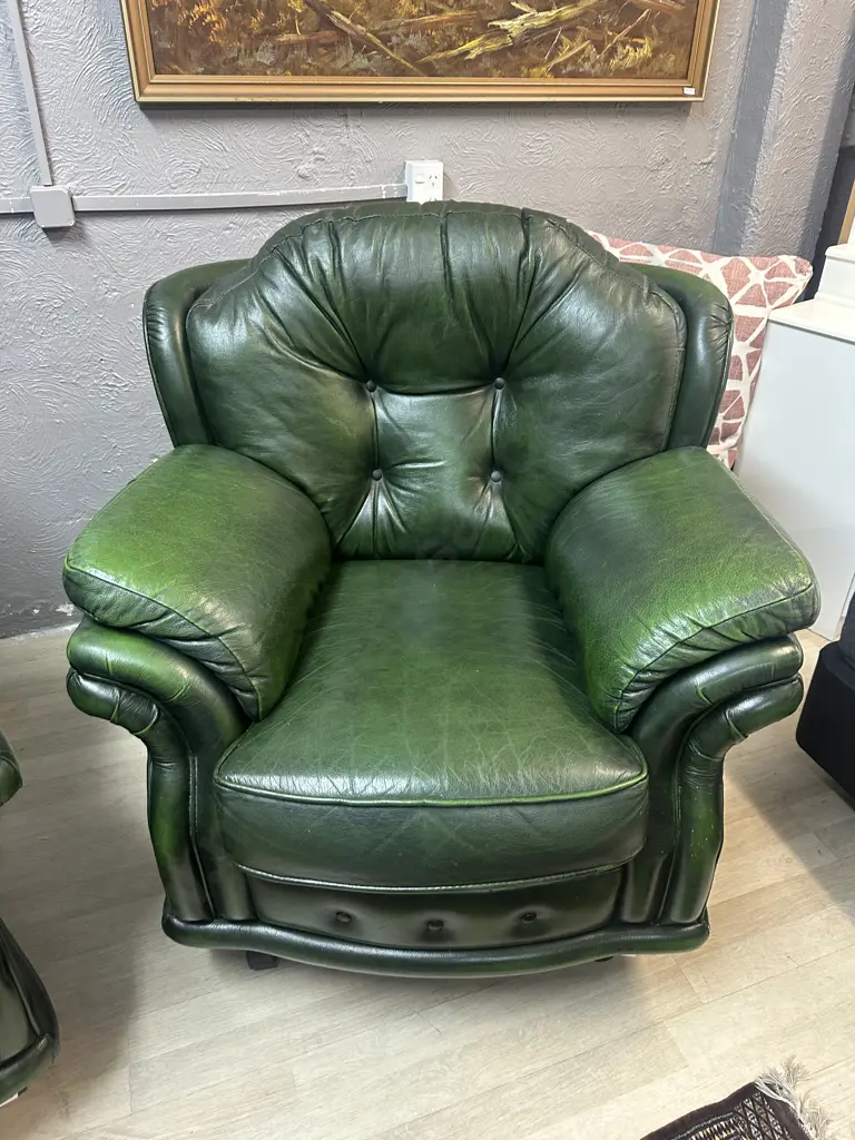 Winchester Furniture - England, Leather Armchair In Antique Green, Rolled Arm, Domed & Buttoned, On Castors Image 1++