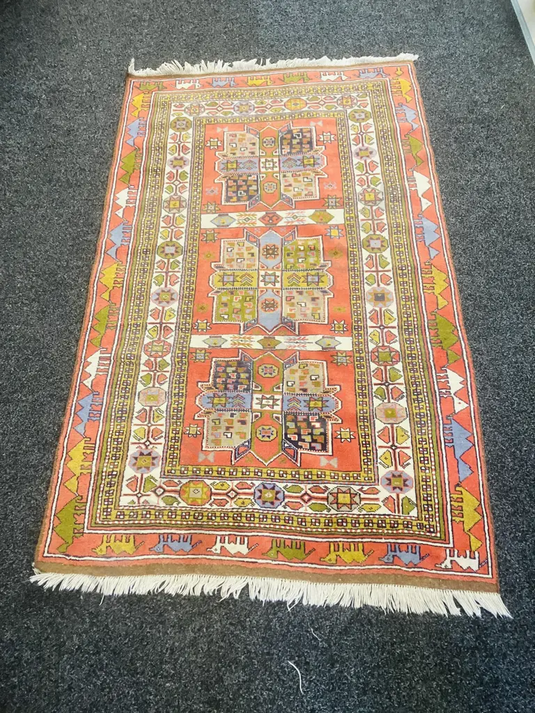 Kurdish Hand-Knotted Persian Rug. 115 x 196cm Image 1++