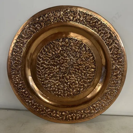 Vintage Decorative Round Copper Wall Art Leaf Detail Dia33cm.
