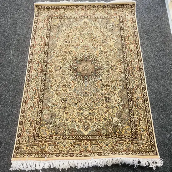 Kashan Persian Floor Rug. 109 x 162cm