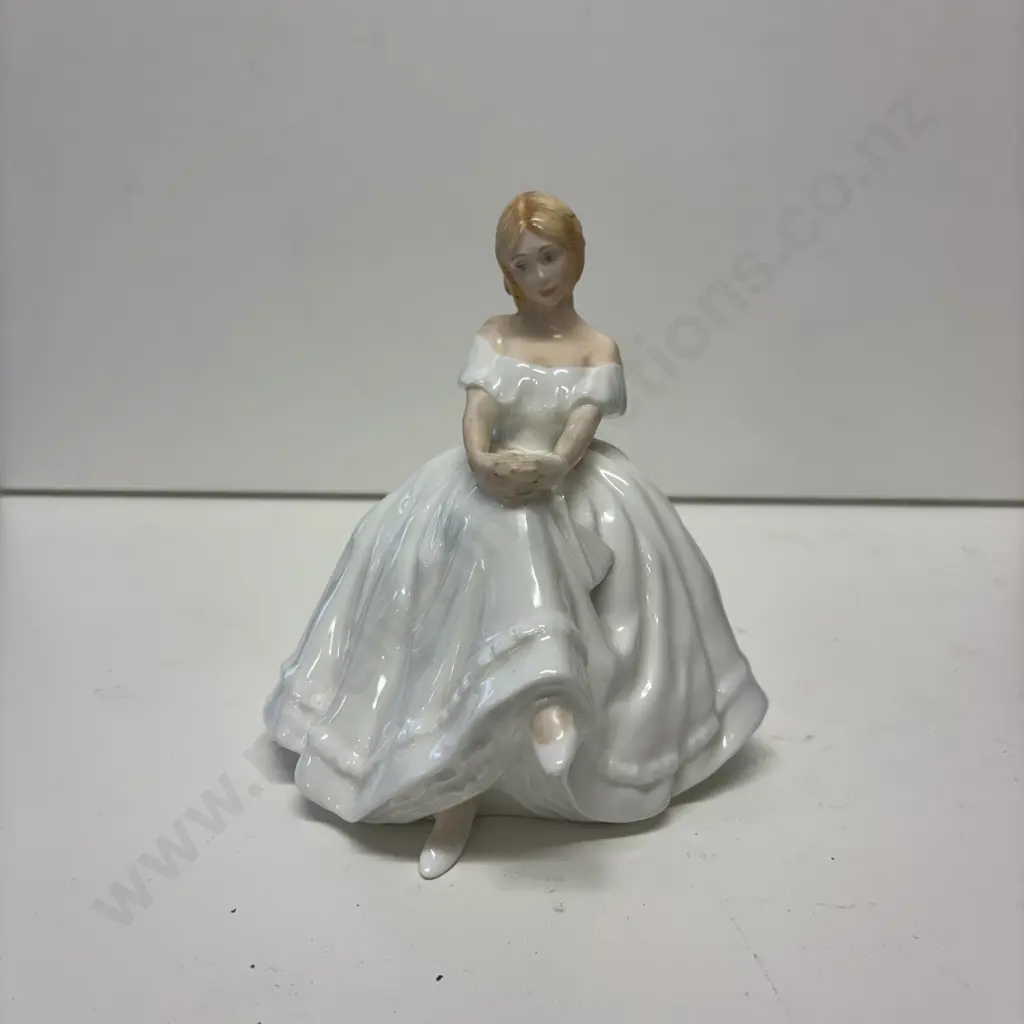 Royal Doulton "Heather" Figurine Image 1++
