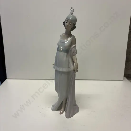 Lladro 1920's Lady Figurine