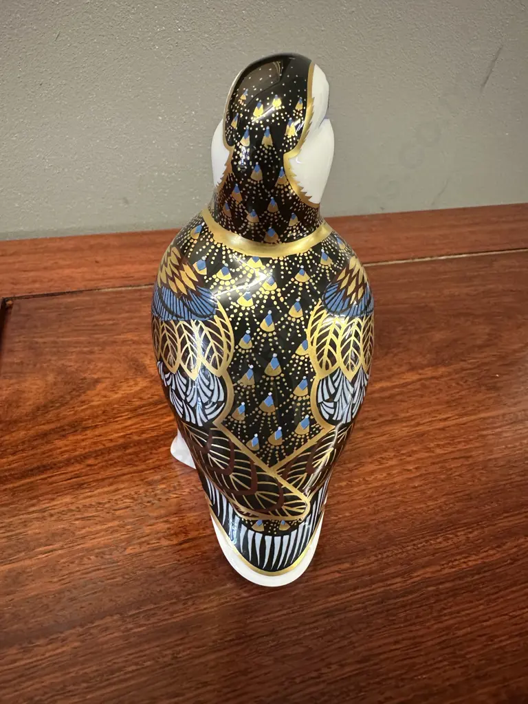 Royal Crown Derby 'Puffin' Paperweight Imari Pattern & 22 Carat Gold Accents With Gold Stopper H12cm. Image 1++