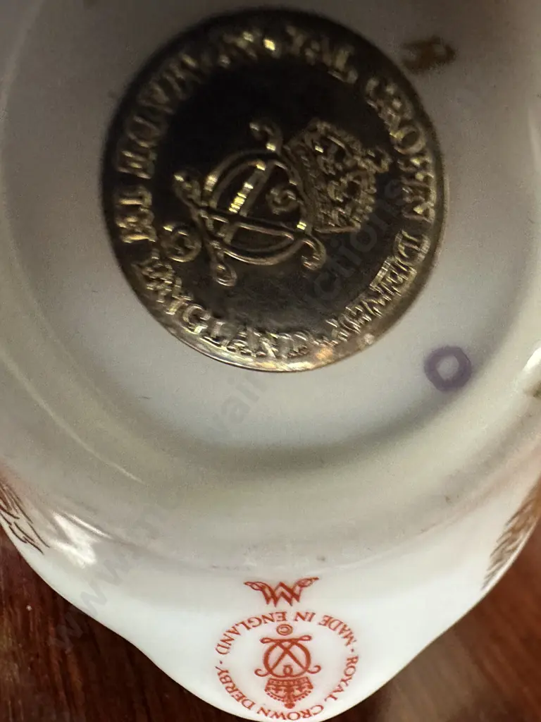 Royal Crown Derby 'Little Owl' Paperweight Imari Pattern & 22 Carat Gold Accents With Gold Stopper H8cm. Image 1++