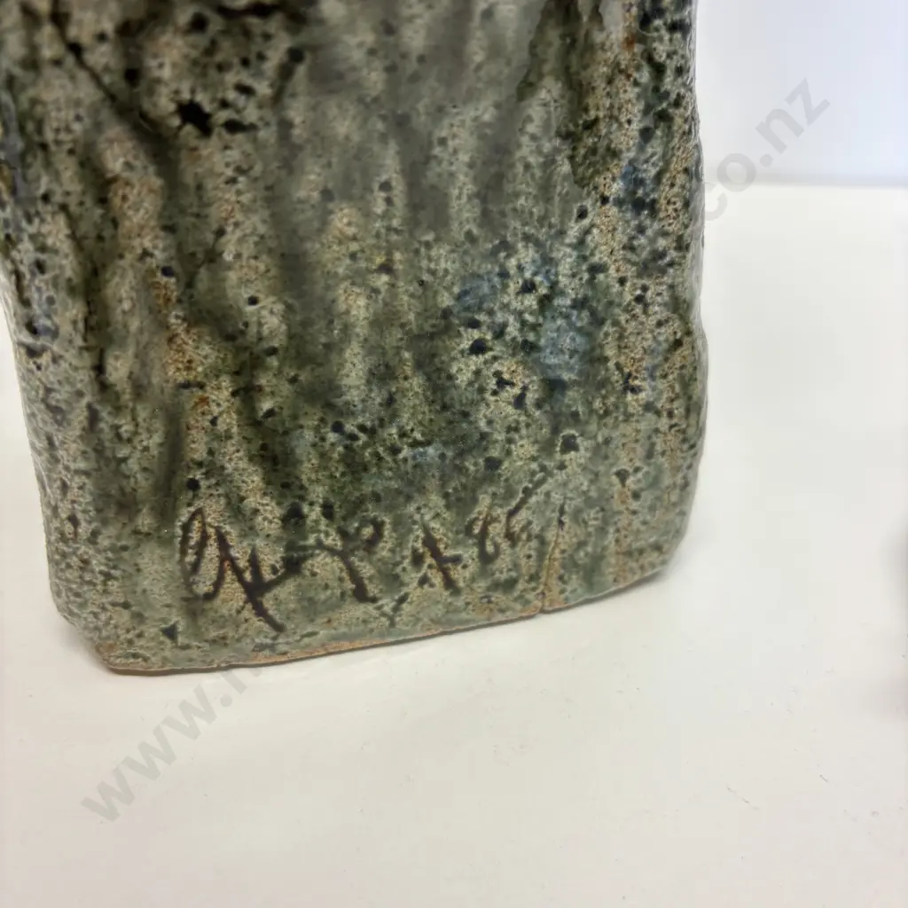 George Kojis Otamatea Platform Series Art Stoneware Lidded Vessel. Signed Image 1++